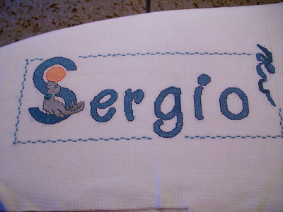 Cuadro con el nombre de Sergio en punto de cruz