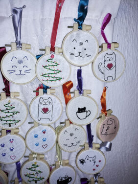 Bastidores navideños y de gatitos
